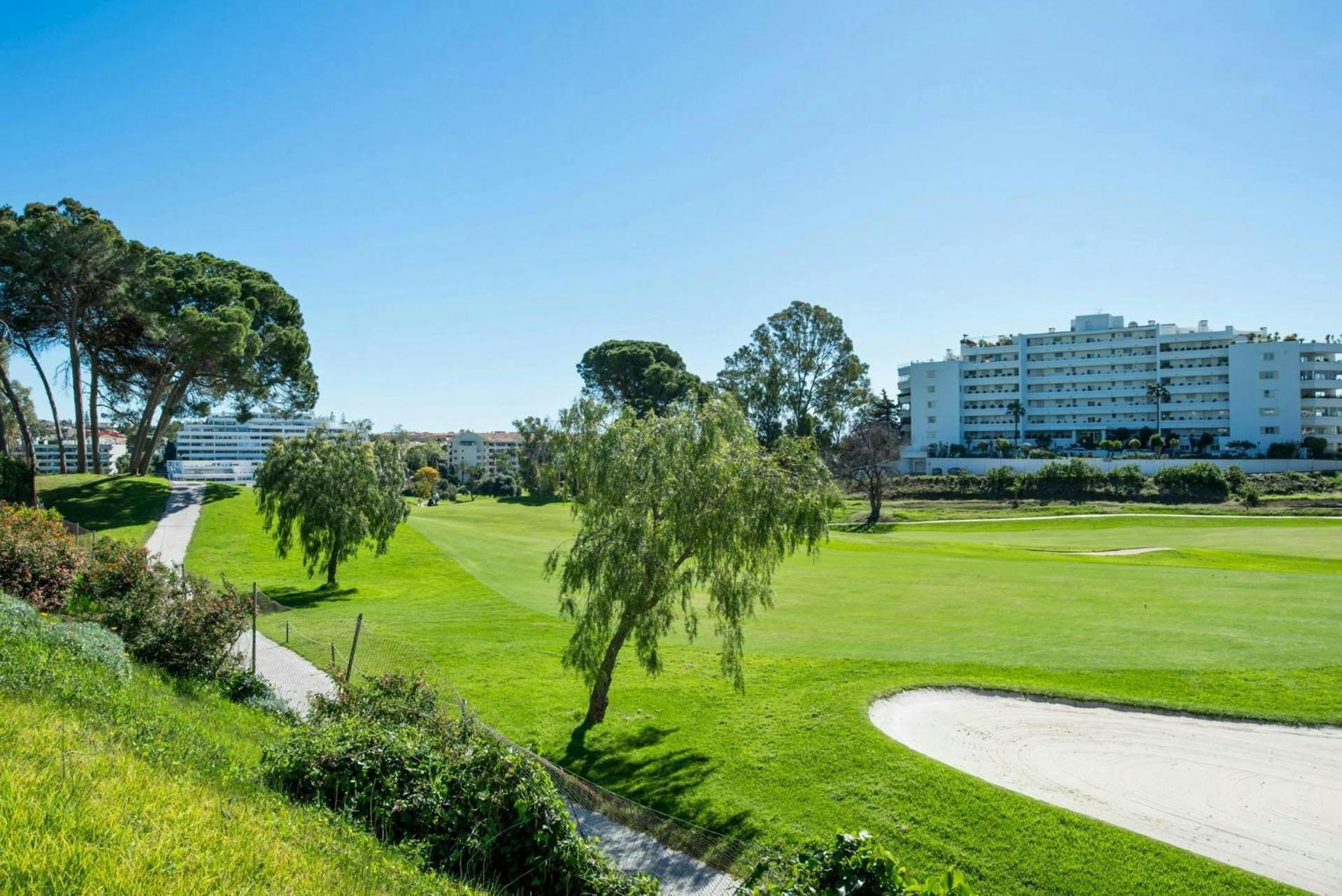 En Guadalmina Con Vistas Al Golf Apartment *